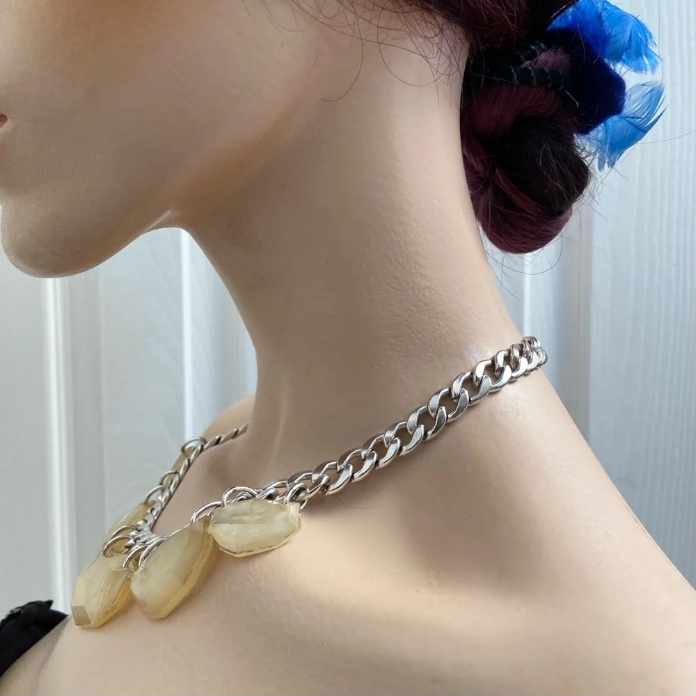 Chunky Silver and Cream Necklace - Picture 3 of 8